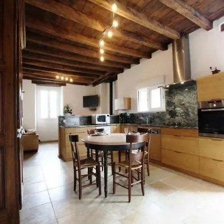 House Belazkabieta אספלט